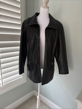 Winlit Women's Black Genuine Leather Zip-Front Jacket